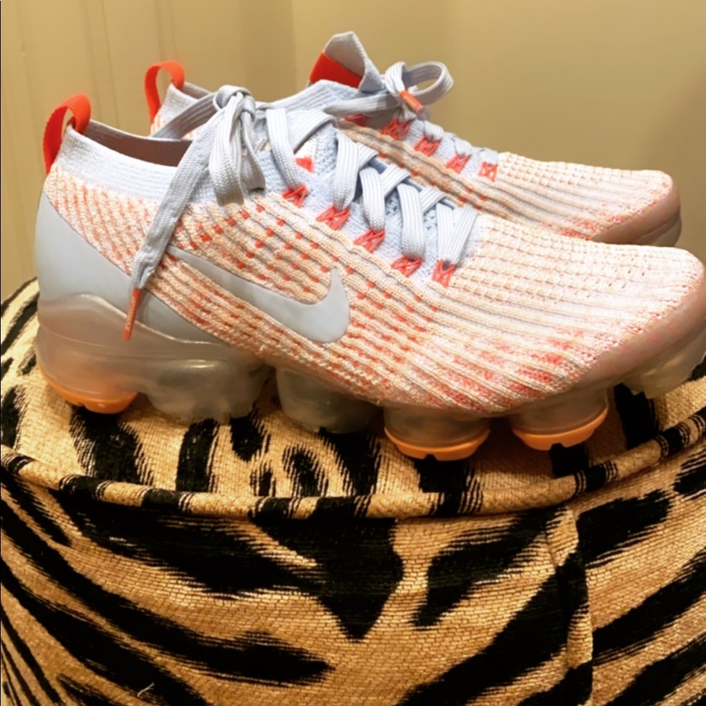 Never worn Nike vapor max plus